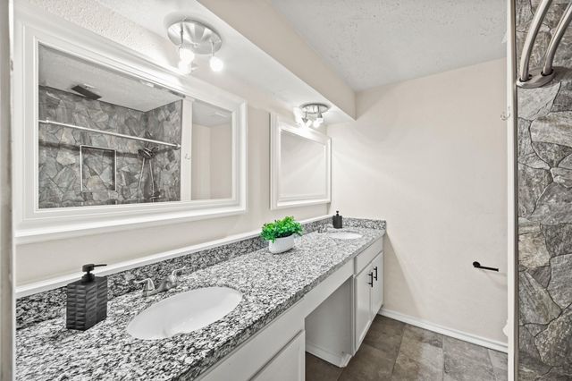 1515 Bamwick Drive, Houston, TX 77090