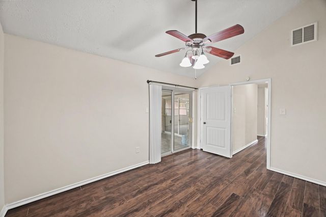 1515 Bamwick Drive, Houston, TX 77090