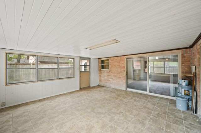 1515 Bamwick Drive, Houston, TX 77090