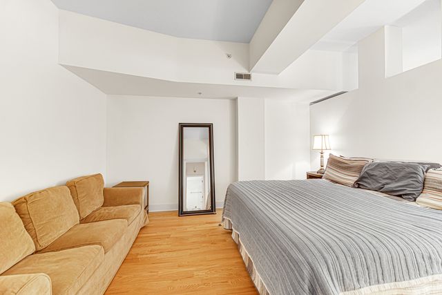 165 N Canal Street 514, Chicago, IL 60606