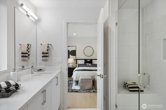 282 118th Avenue SE, Bellevue, WA 98005