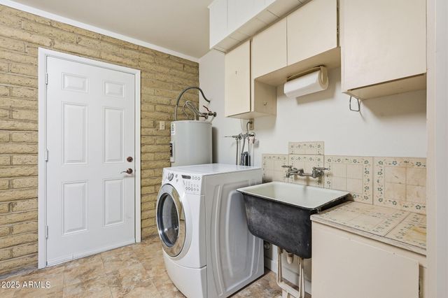 5843 E DODGE Street, Mesa, AZ 85205