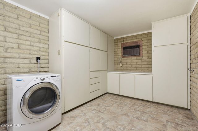 5843 E DODGE Street, Mesa, AZ 85205