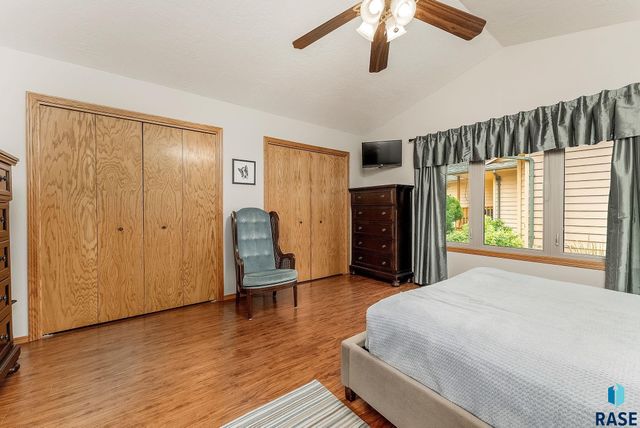 120 N Detroit Ave Avenue, Sioux Falls, SD 57110