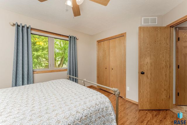 120 N Detroit Ave Avenue, Sioux Falls, SD 57110