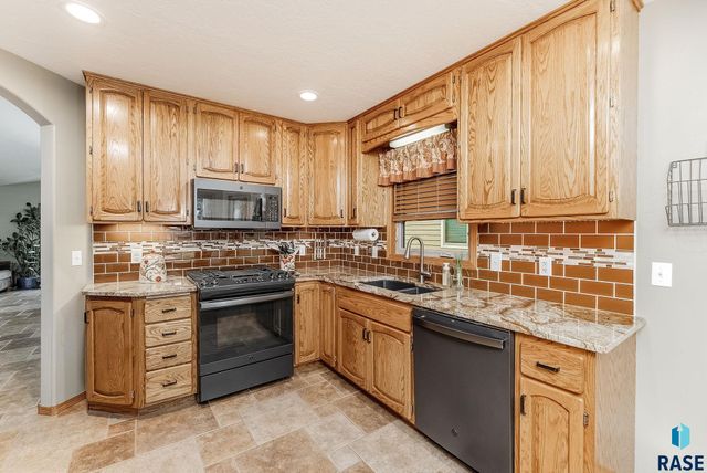 120 N Detroit Ave Avenue, Sioux Falls, SD 57110