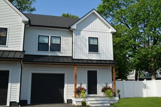 361 Salem St. 2, Wakefield, MA 01880