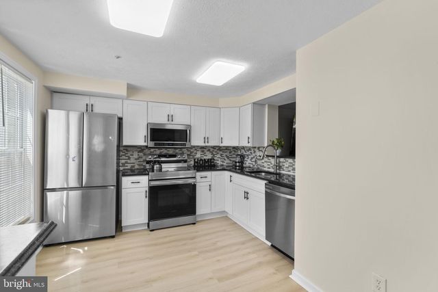 7242 EARLY GOLDEN LN, Pikesville, MD 21208