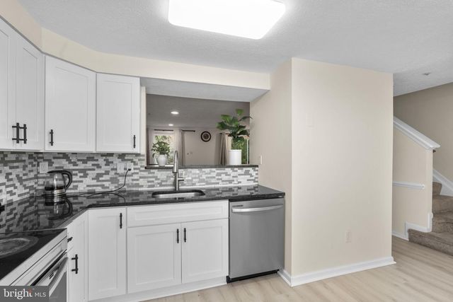 7242 EARLY GOLDEN LN, Pikesville, MD 21208