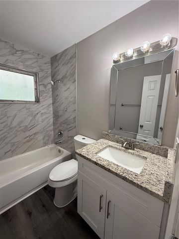 518 BRIARWOOD ROAD, Venice, FL 34293