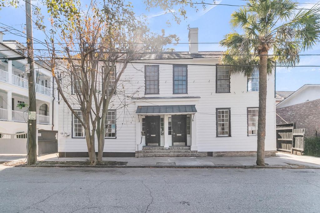 153 Queen Street, Charleston, SC 29401