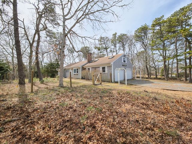 527 S Orleans Rd, Brewster, MA 02631