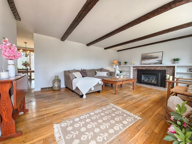 527 S Orleans Rd, Brewster, MA 02631