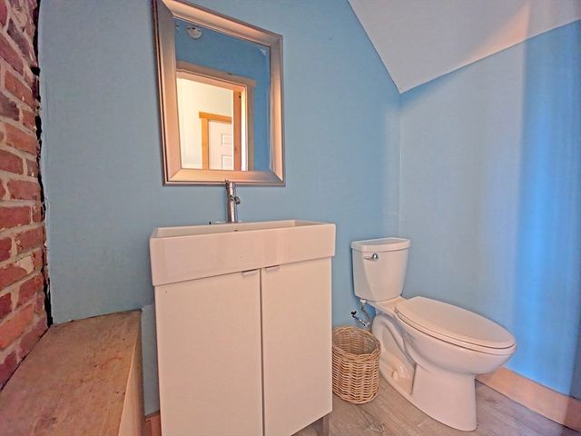 527 S Orleans Rd, Brewster, MA 02631