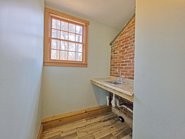 527 S Orleans Rd, Brewster, MA 02631