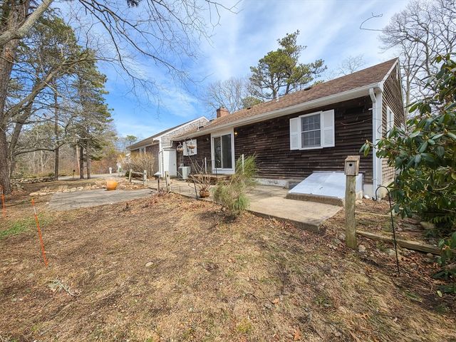 527 S Orleans Rd, Brewster, MA 02631