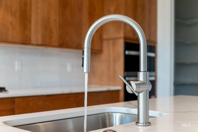 5259 W River Oaks Dr, Meridian, ID 83646