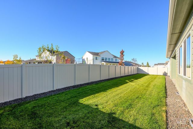 5259 W River Oaks Dr, Meridian, ID 83646