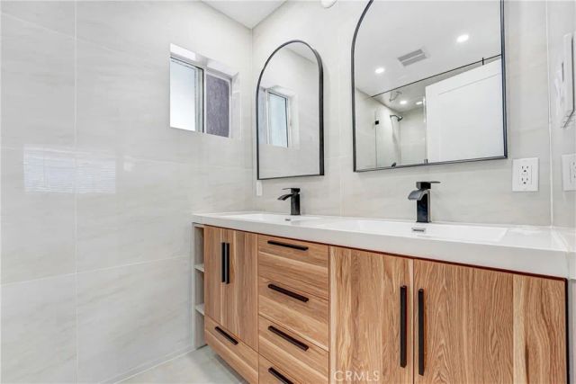 23931 Bessemer Street, Woodland Hills, CA 91367