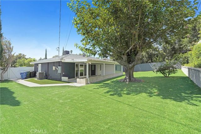 23931 Bessemer Street, Woodland Hills, CA 91367