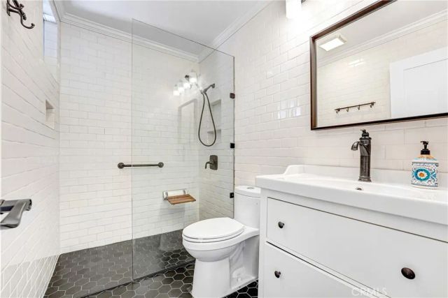 23931 Bessemer Street, Woodland Hills, CA 91367