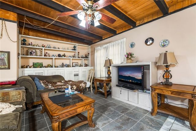 5685 Annie Oakley Drive, Las Vegas, NV 89120