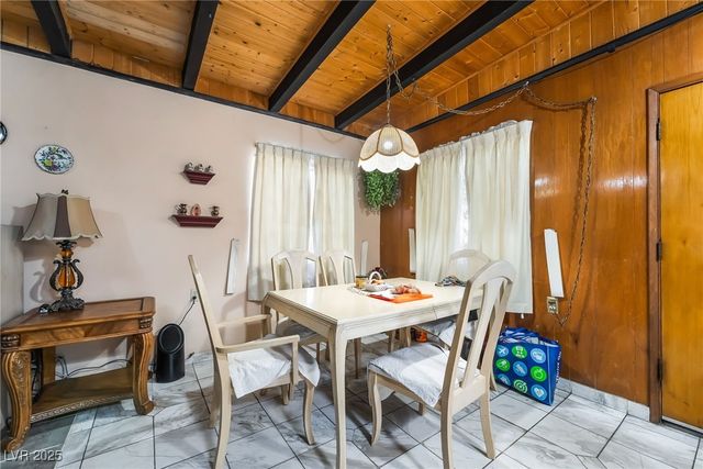 5685 Annie Oakley Drive, Las Vegas, NV 89120