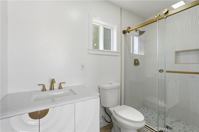 1211 Cole, Los Angeles, CA 90038