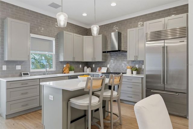 946 HIGHLAND AVENUE 16, Dunedin, FL 34698