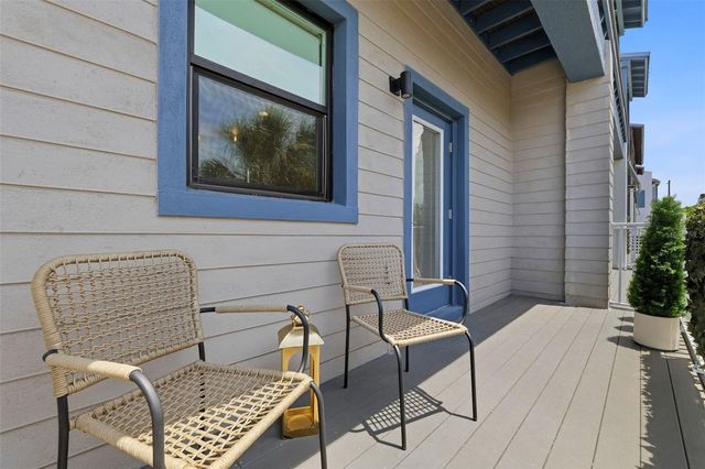946 HIGHLAND AVENUE 16, Dunedin, FL 34698