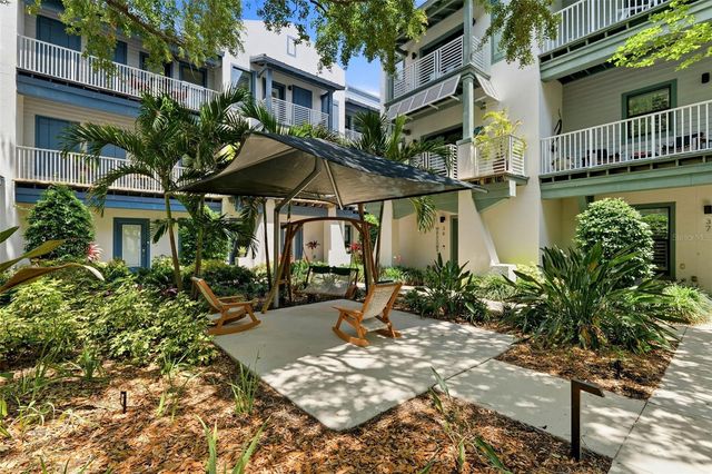 946 HIGHLAND AVENUE 16, Dunedin, FL 34698