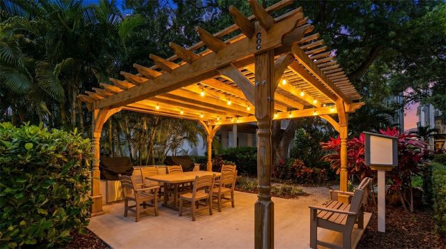 946 HIGHLAND AVENUE 16, Dunedin, FL 34698