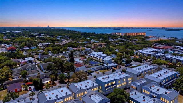 946 HIGHLAND AVENUE 16, Dunedin, FL 34698