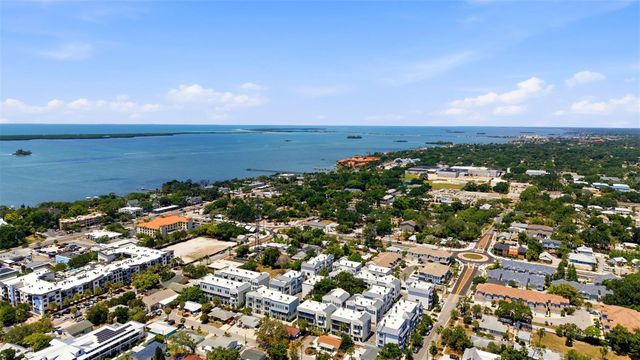 946 HIGHLAND AVENUE 16, Dunedin, FL 34698