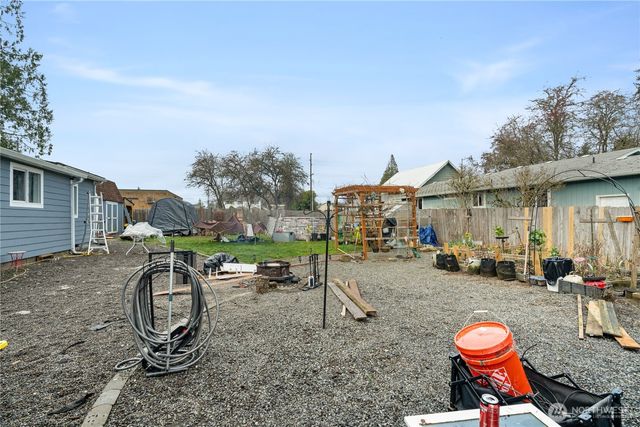 212 E Jefferson Street, Napavine, WA 98565