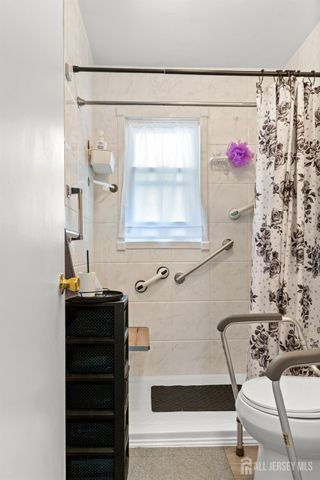 1147 Passaic Avenue, Linden, NJ 07036