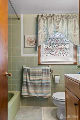 1147 Passaic Avenue, Linden, NJ 07036