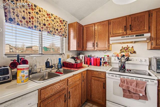 921 N Candlestar Loop, Fountain, CO 80817