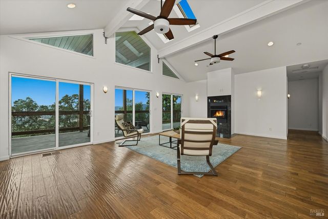 31000 Pine Mountain Rd, Cloverdale, CA 95425