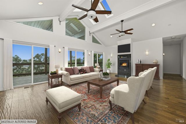 31000 Pine Mountain Rd, Cloverdale, CA 95425