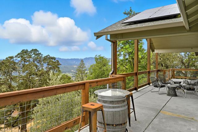 31000 Pine Mountain Rd, Cloverdale, CA 95425