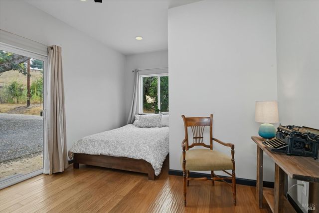 31000 Pine Mountain Rd, Cloverdale, CA 95425