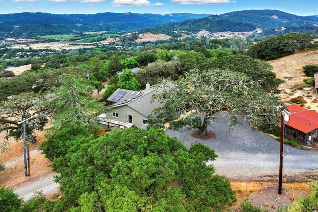 31000 Pine Mountain Rd, Cloverdale, CA 95425