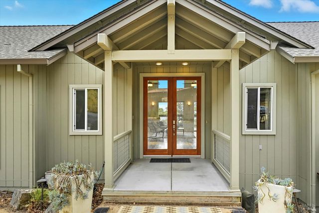 31000 Pine Mountain Rd, Cloverdale, CA 95425