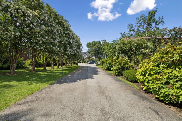 101 Bonnie Briar Ln, Nashville, TN 37212