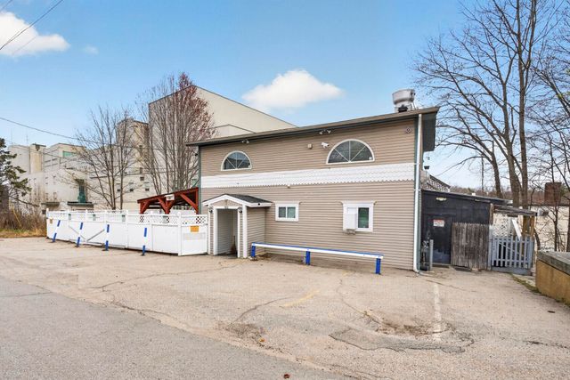 192 Main Street, Somersworth, NH 03878