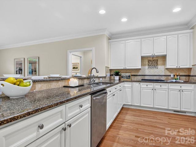 6505 Enclave Place, Charlotte, NC 28277