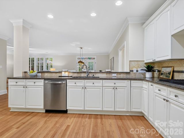 6505 Enclave Place, Charlotte, NC 28277