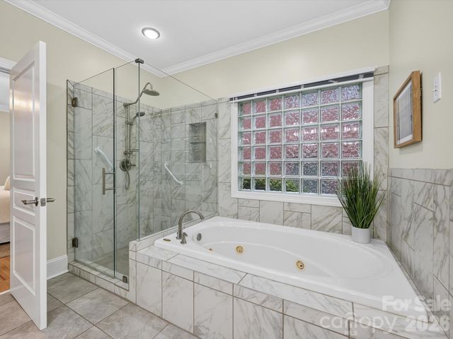 6505 Enclave Place, Charlotte, NC 28277