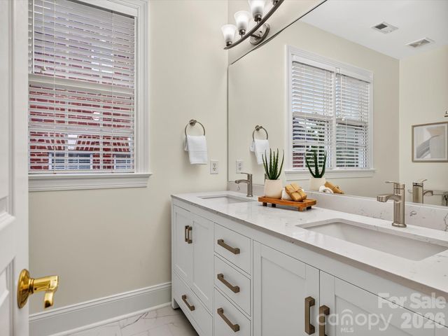 6505 Enclave Place, Charlotte, NC 28277